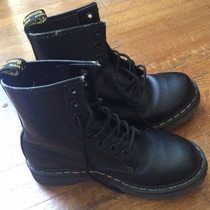 Dr. martins size 6